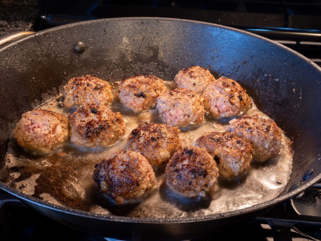 Julköttbullar i stekpanna